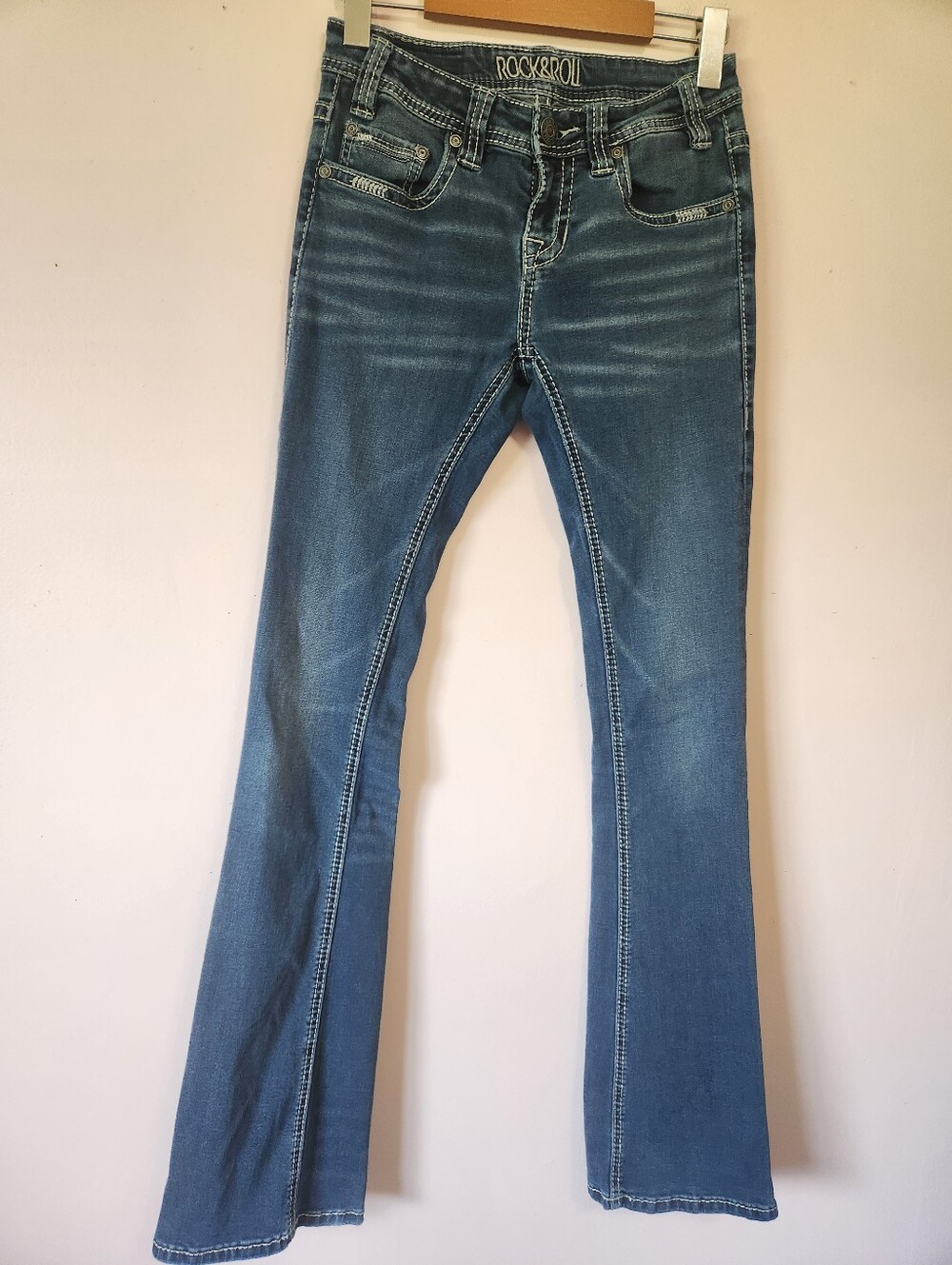 Rock & Roll Cowgirl Rival Low Rise Bootcut Embellished Y2K Western Jeans 25